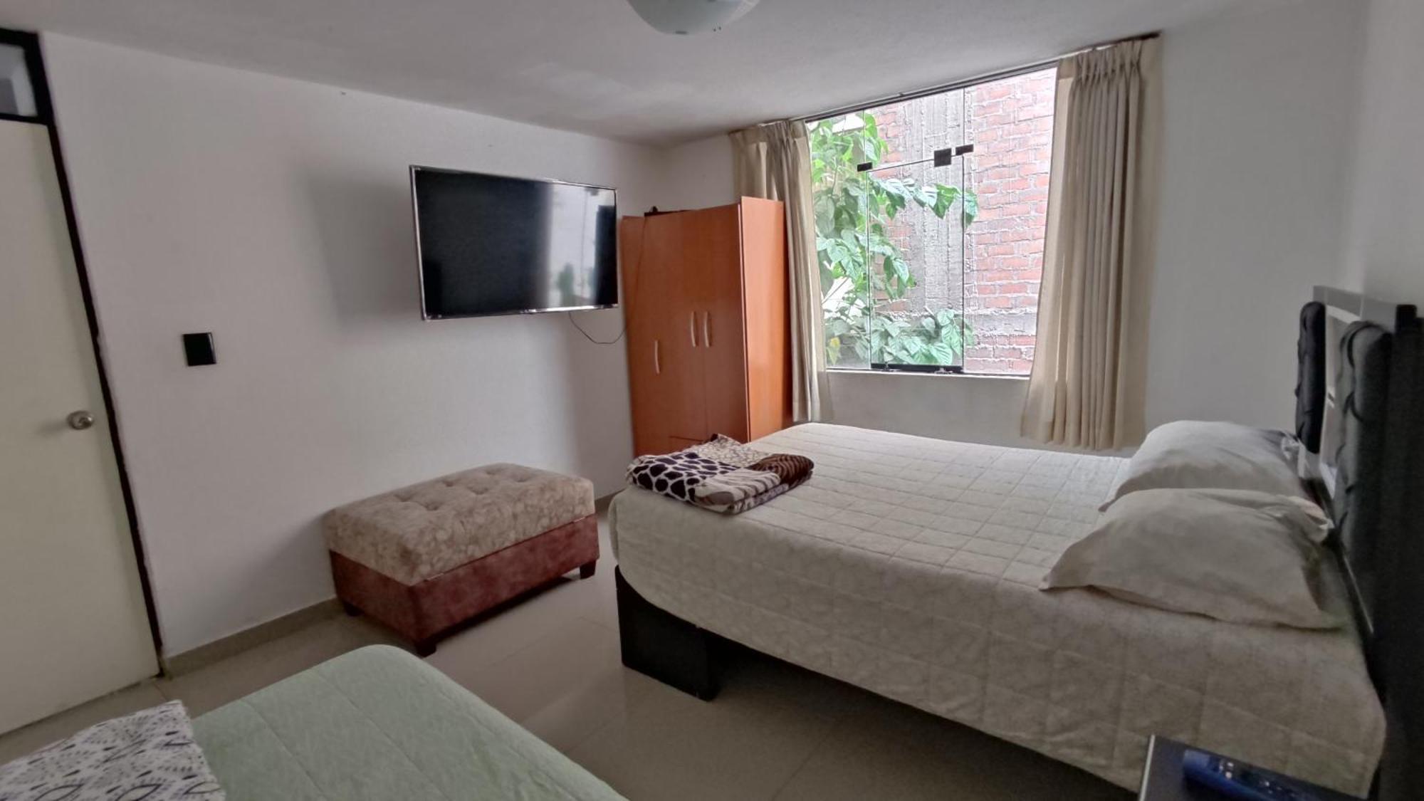 Departamento Amplio Y Bonito En *